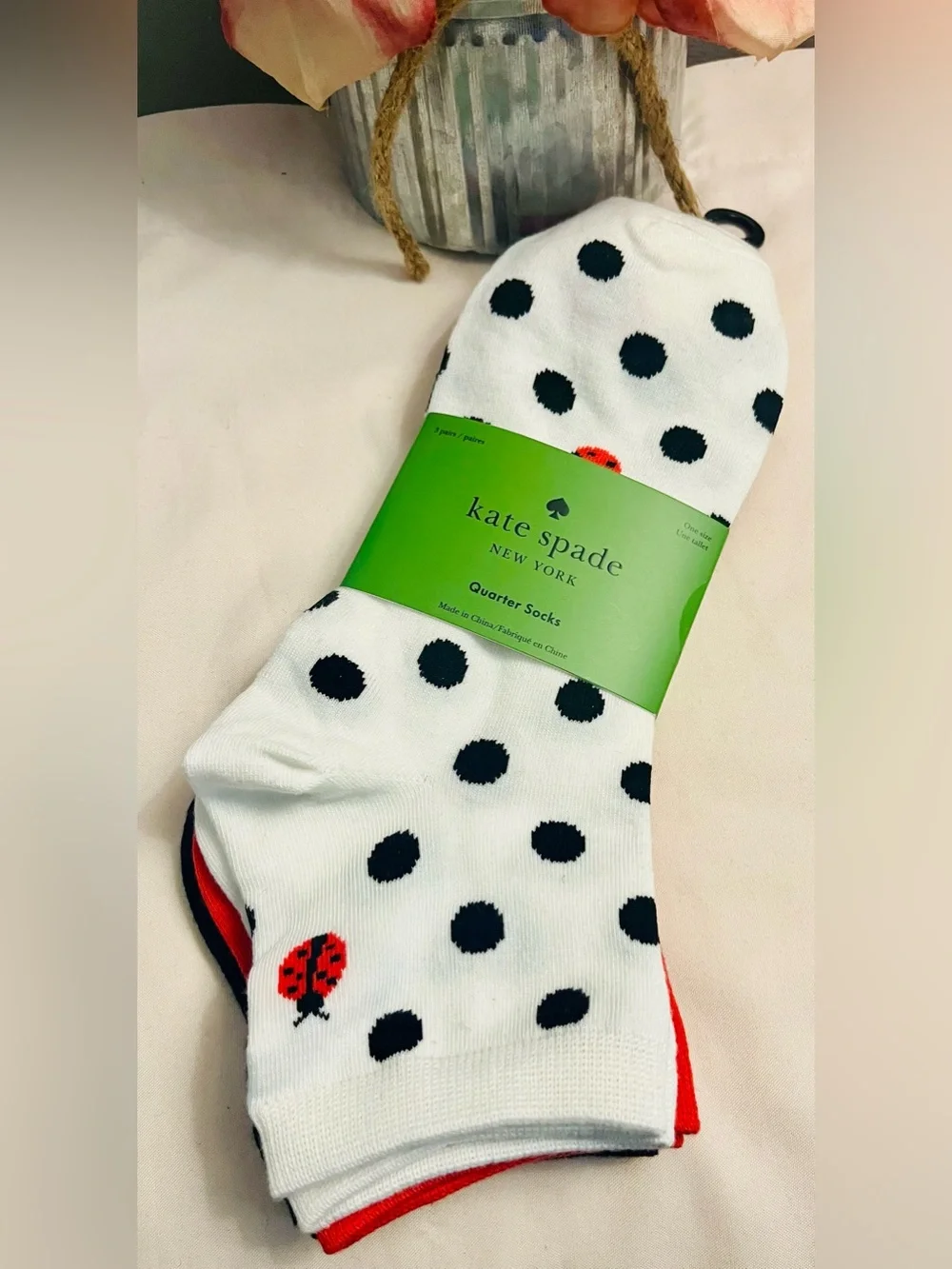 KATE SPADE NWT Women's Ladybug 3-Pack Quarter Socks. Black, White, & Orange.